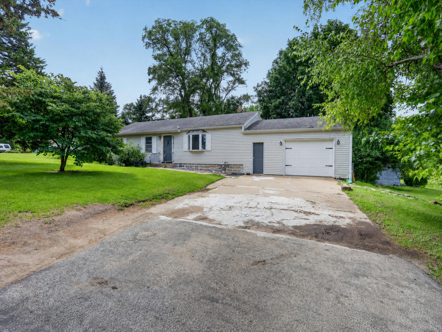 2427 Windsor Road Property Photo