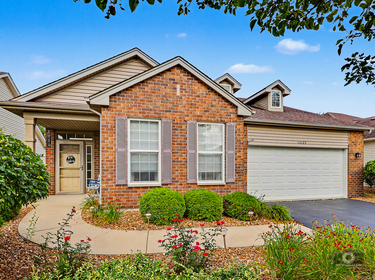 17125 Mendota Drive Property Photo 1