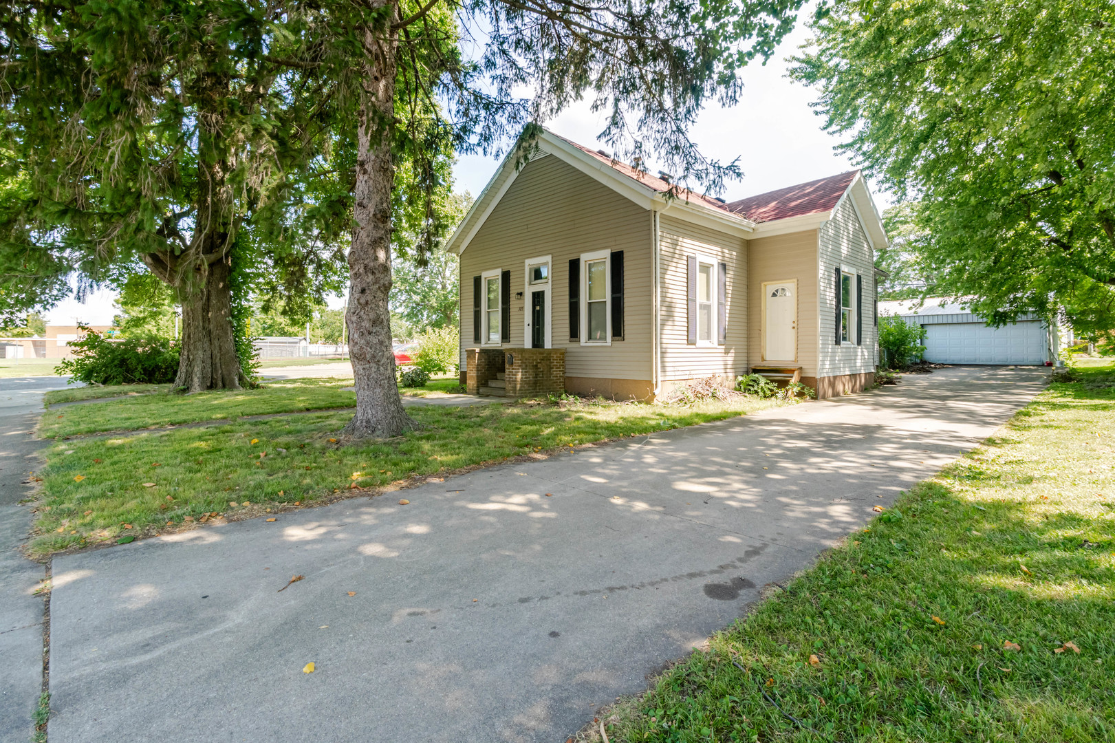 105 7th Street Property Photo 2