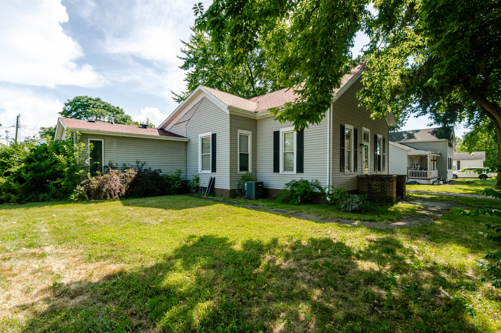 105 7th Street Property Photo 3