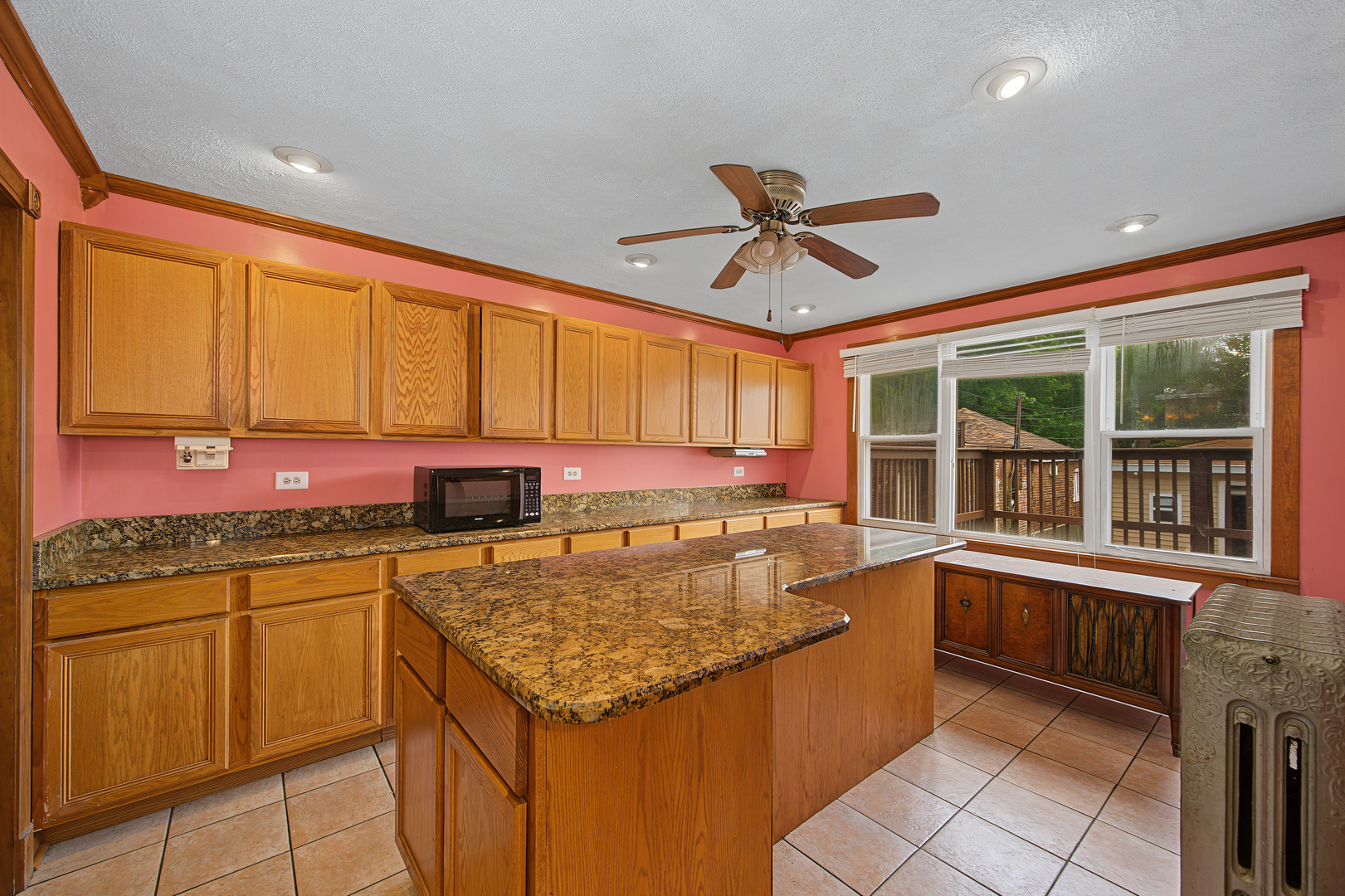 9860 S Avenue H Property Photo 9