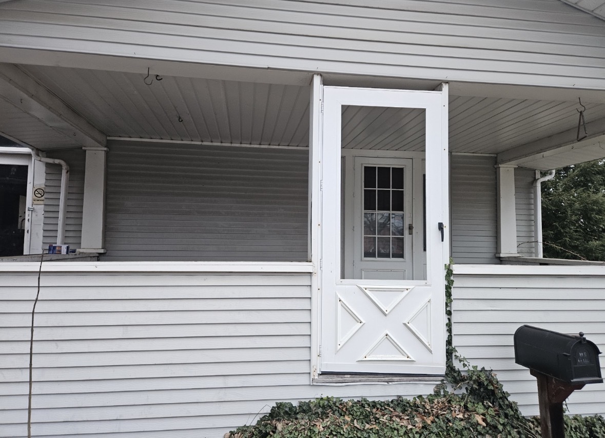 106 W Reynolds Street Property Photo 2