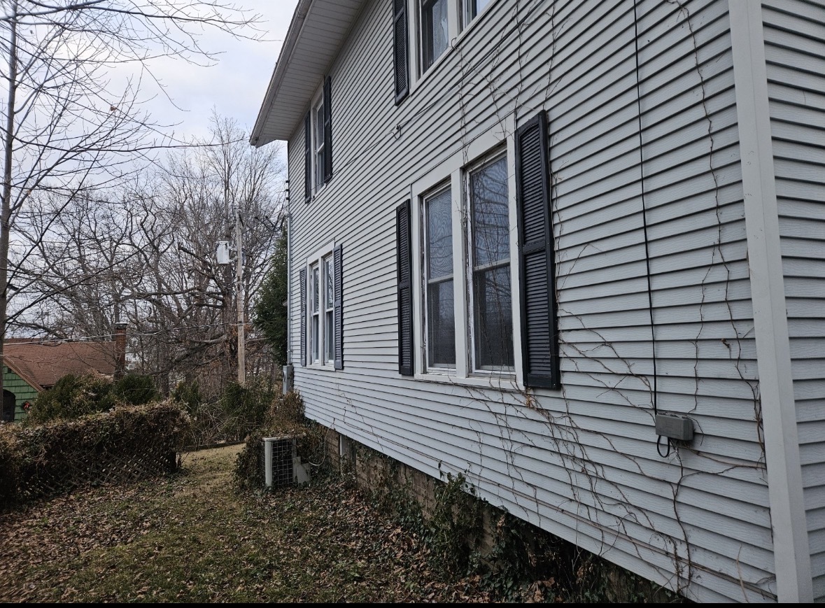 106 W Reynolds Street Property Photo 4