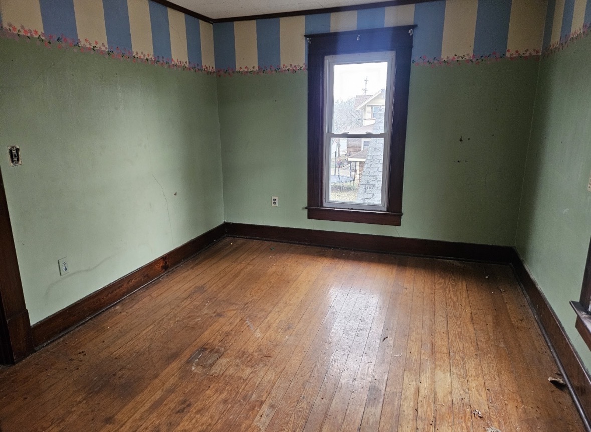 106 W Reynolds Street Property Photo 8