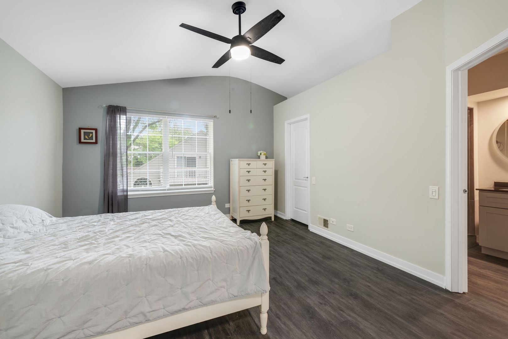 1564 Westbury Drive Property Photo 20