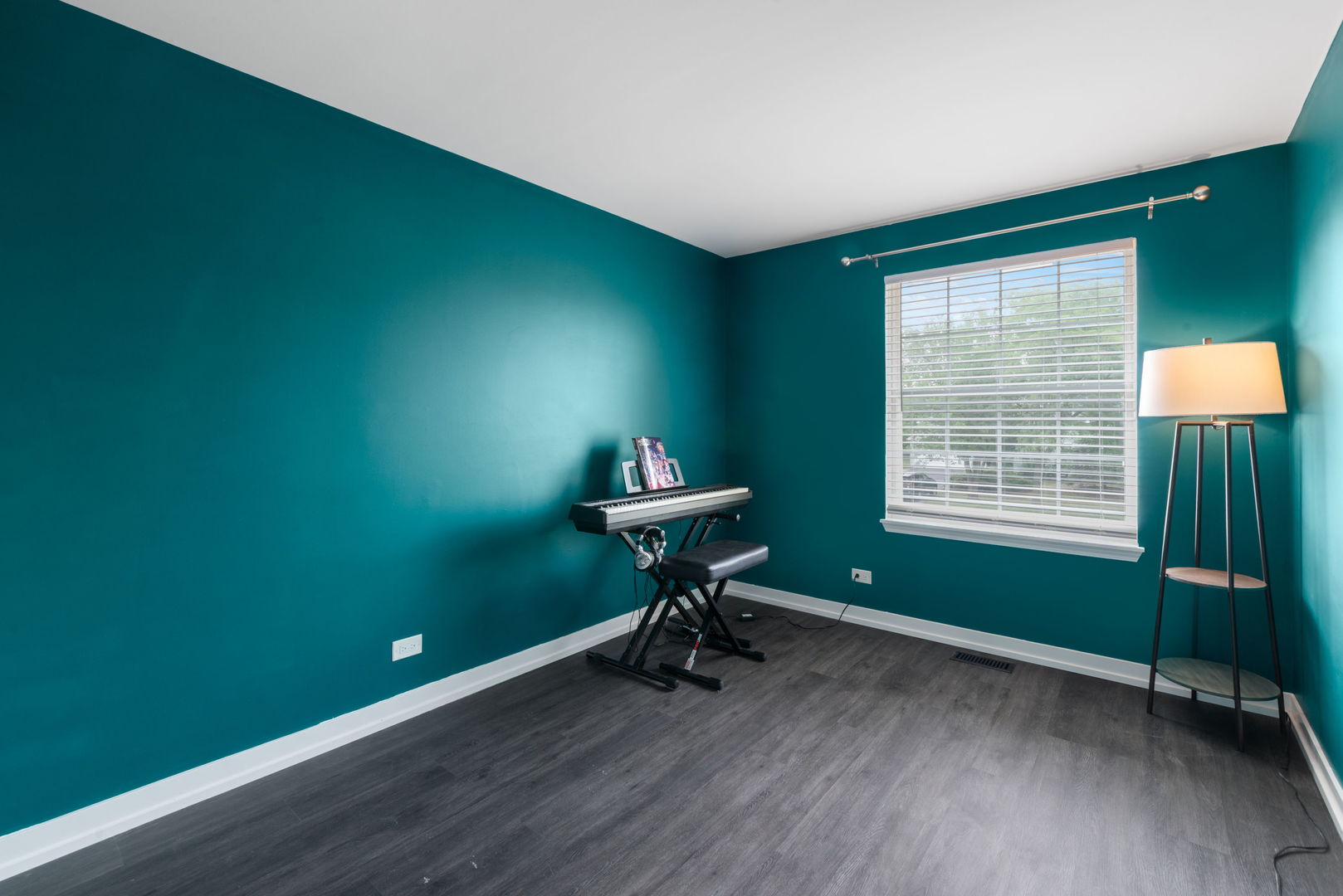 1564 Westbury Drive Property Photo 24