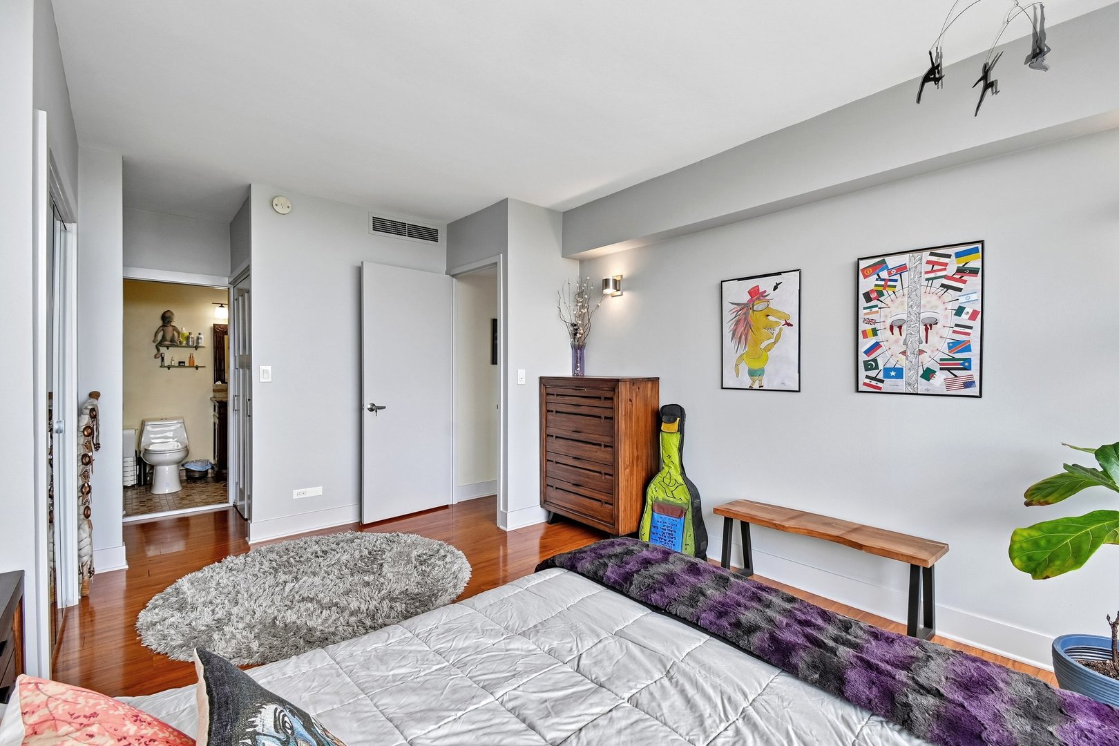 3200 N Lake Shore Drive 410 Property Photo 17