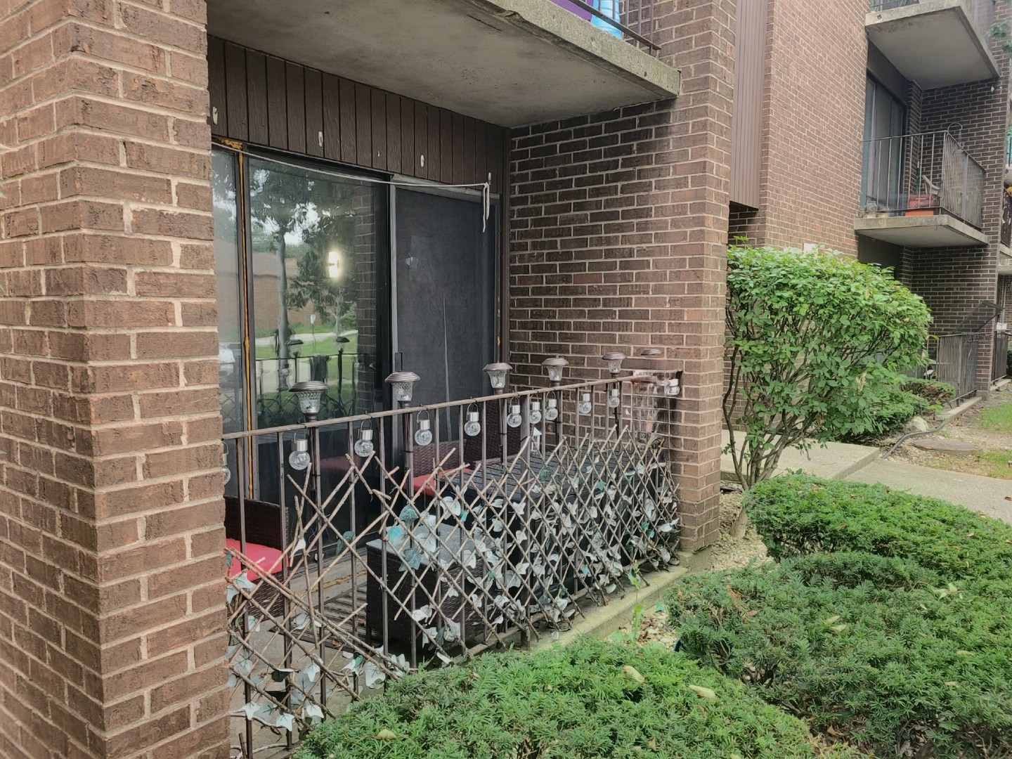 12825 S Kenneth Avenue D2 Property Photo 2