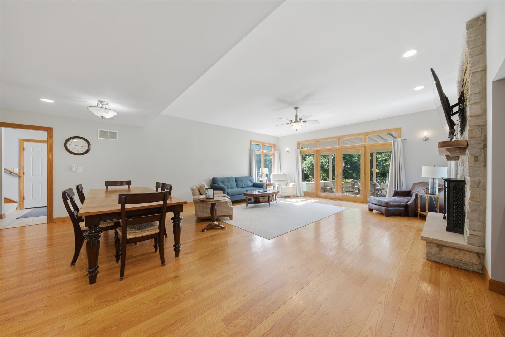 11555 S Elbridge Avenue Property Photo 6