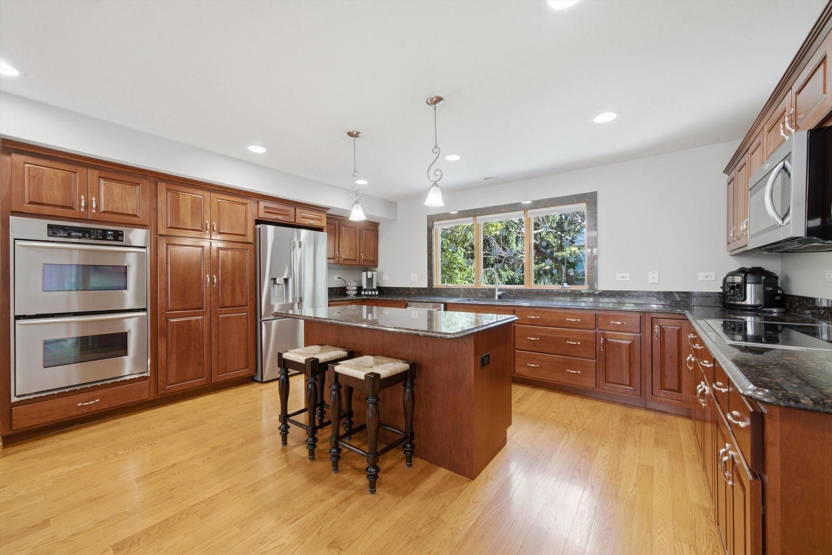 11555 S Elbridge Avenue Property Photo 9
