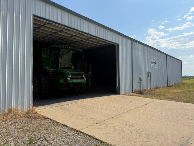 405 S Teeter Street Property Photo 2