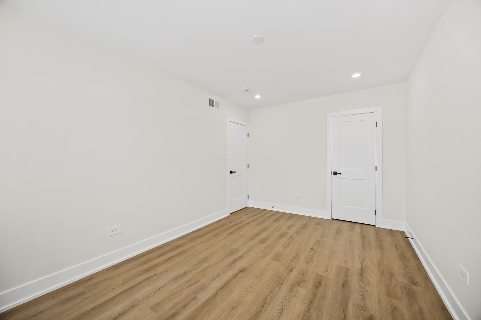10225 Dearlove Road 301 Property Photo 10