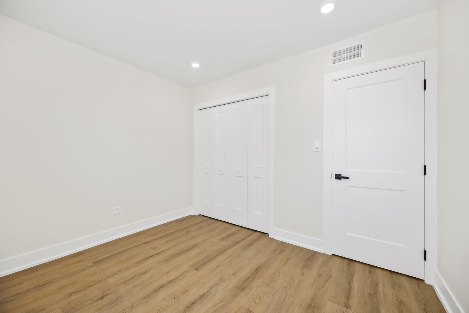 10225 Dearlove Road 301 Property Photo 14