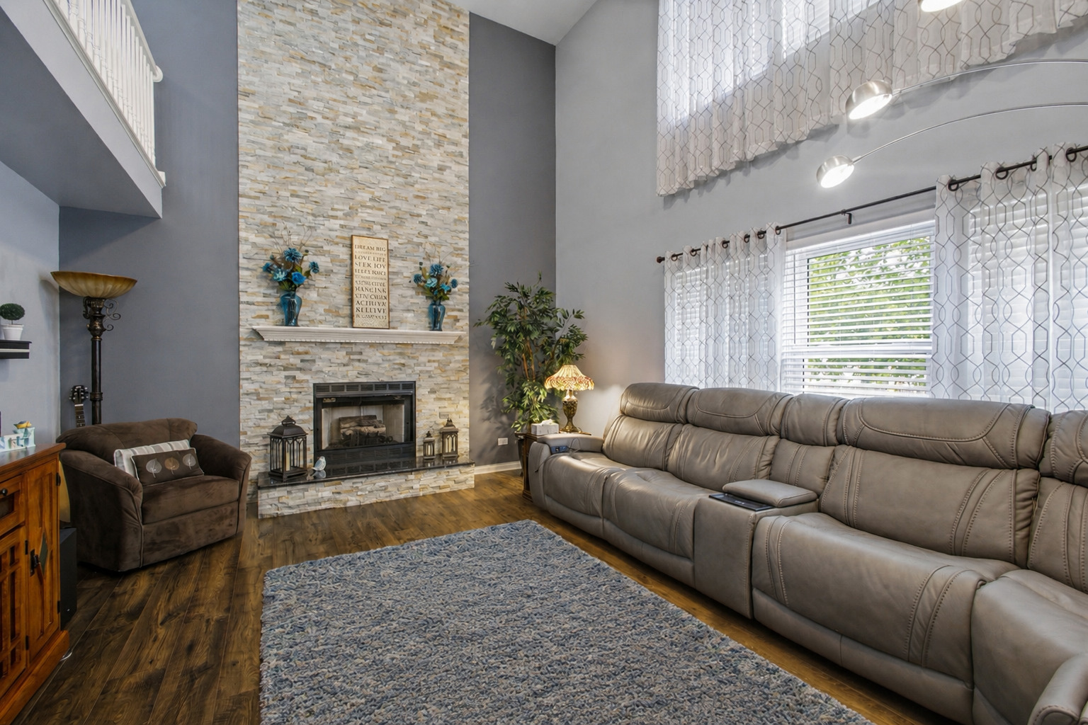 1904 Maple Glen Drive Property Photo 4