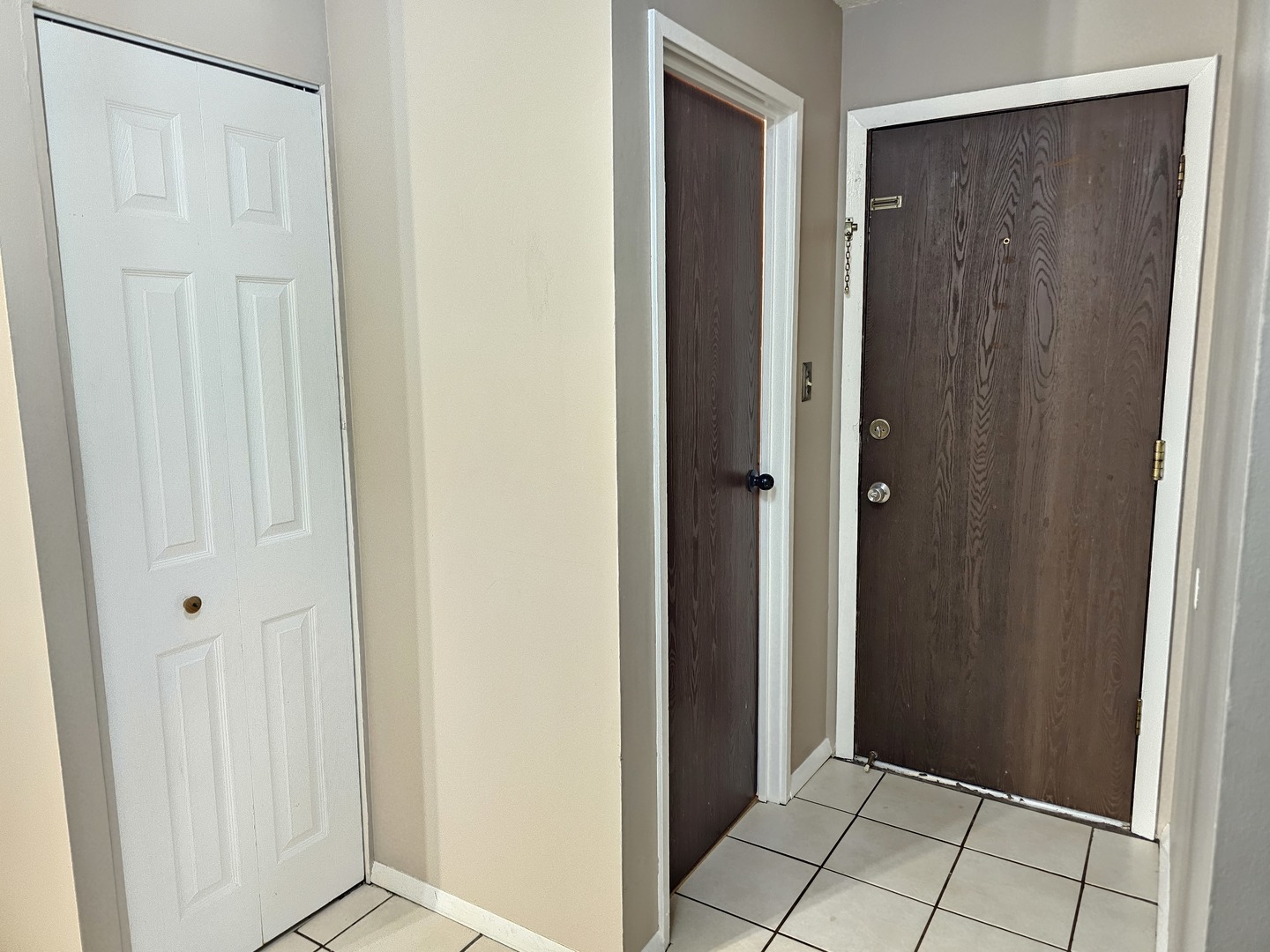 11 Crestview Lane 10 Property Photo 3
