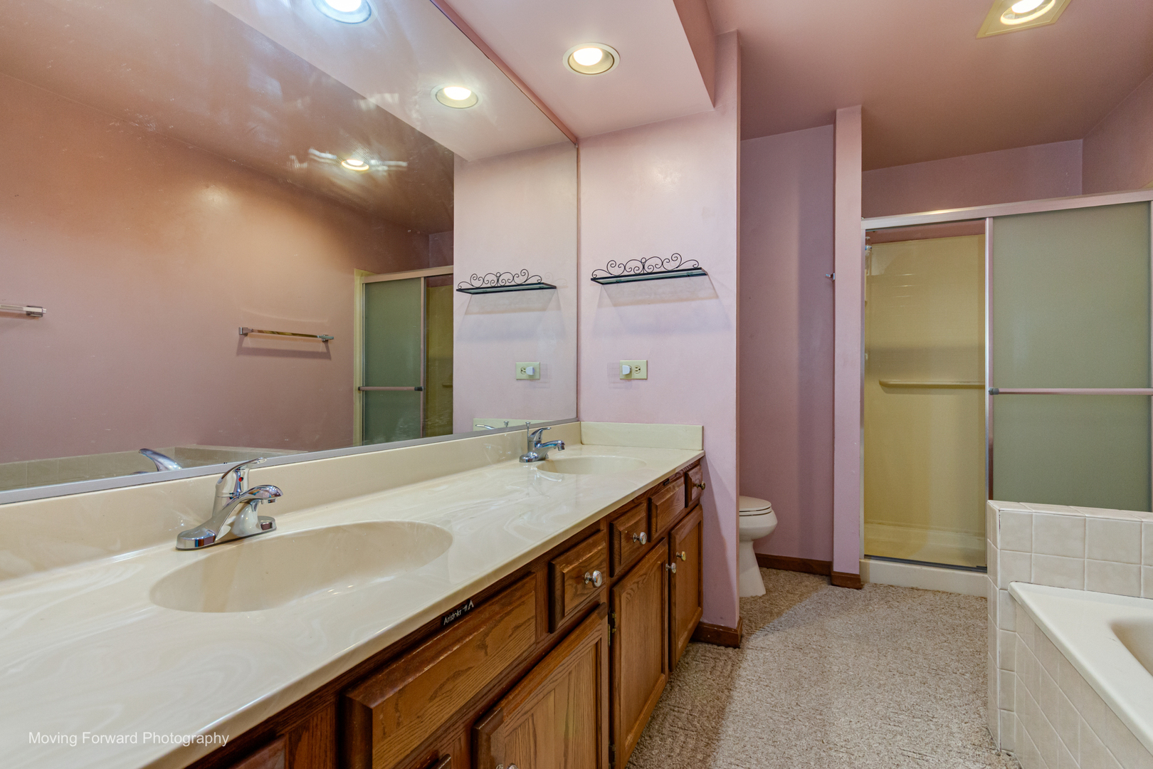 69 N Lambert Road Property Photo 13