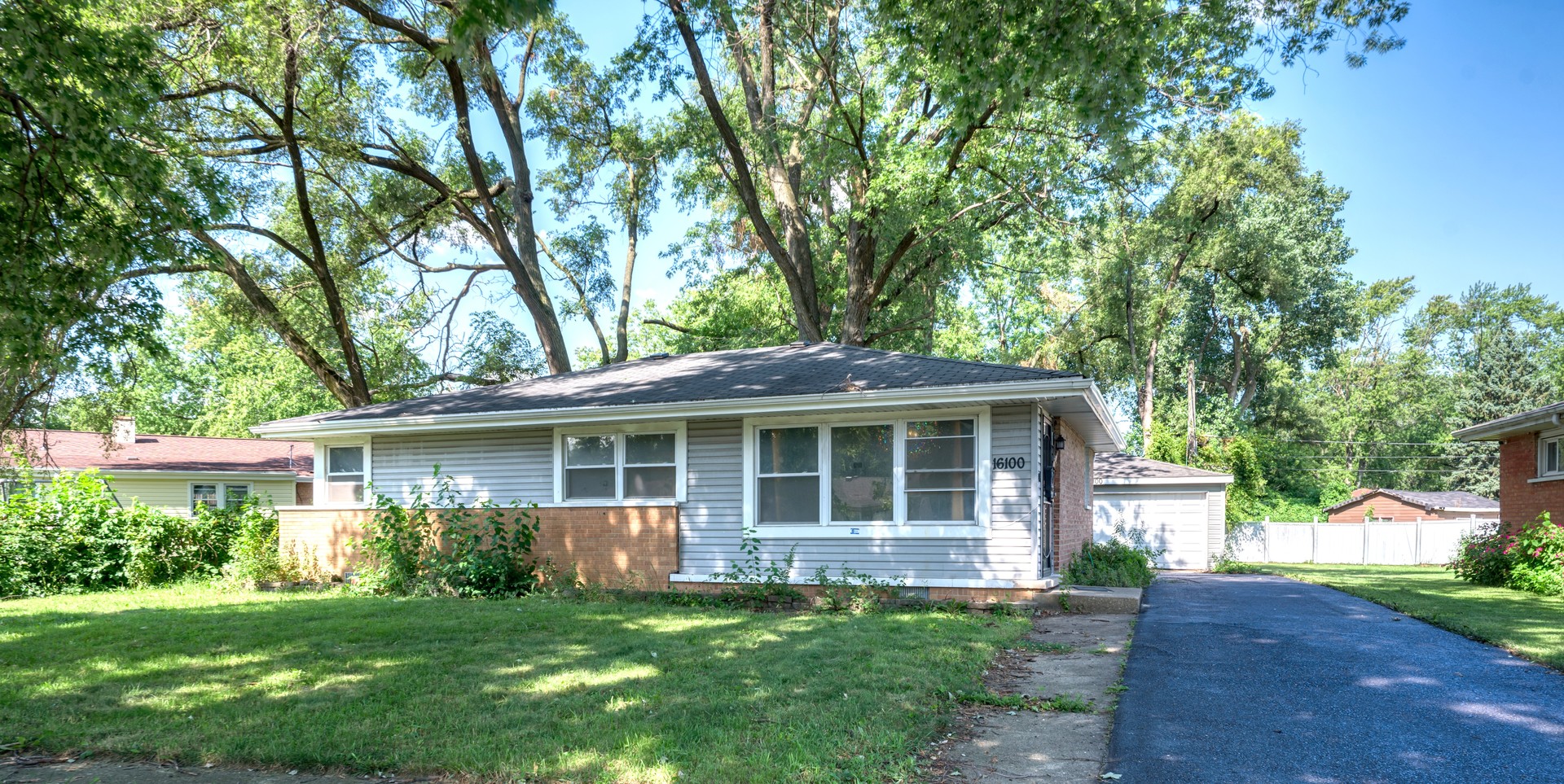 16100 Circle Drive Property Photo 2