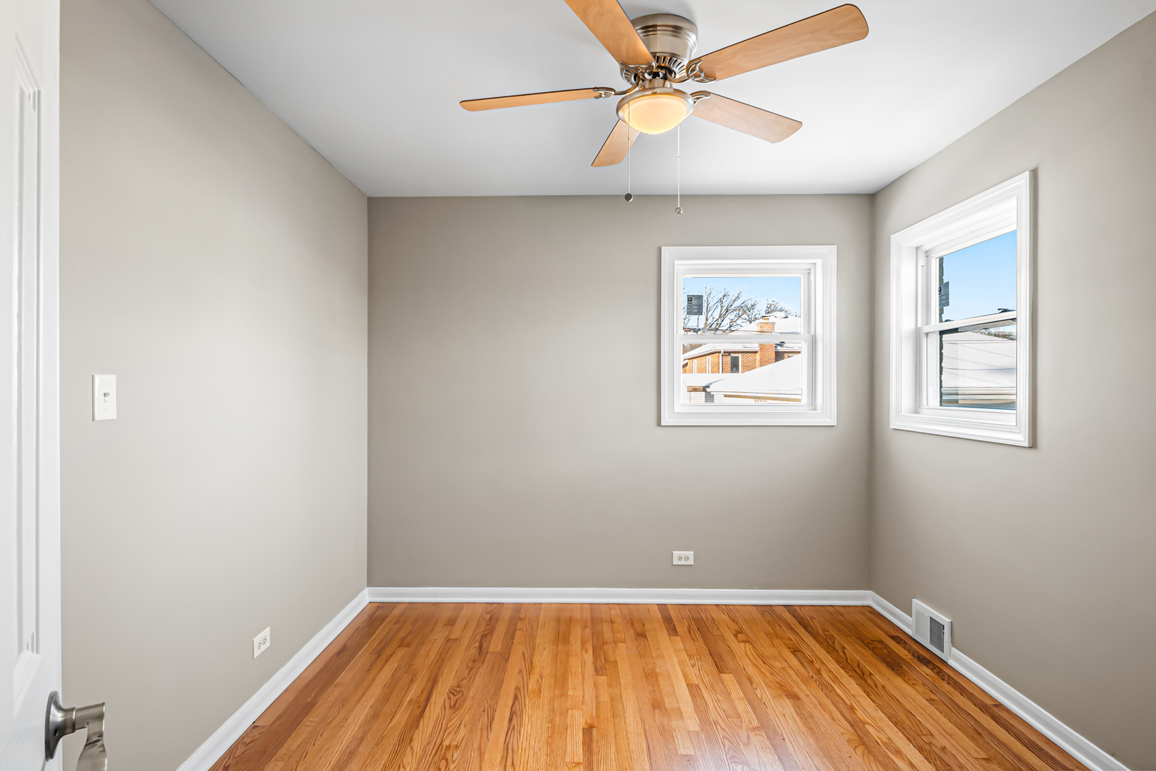 9120 26th Place Property Photo 10
