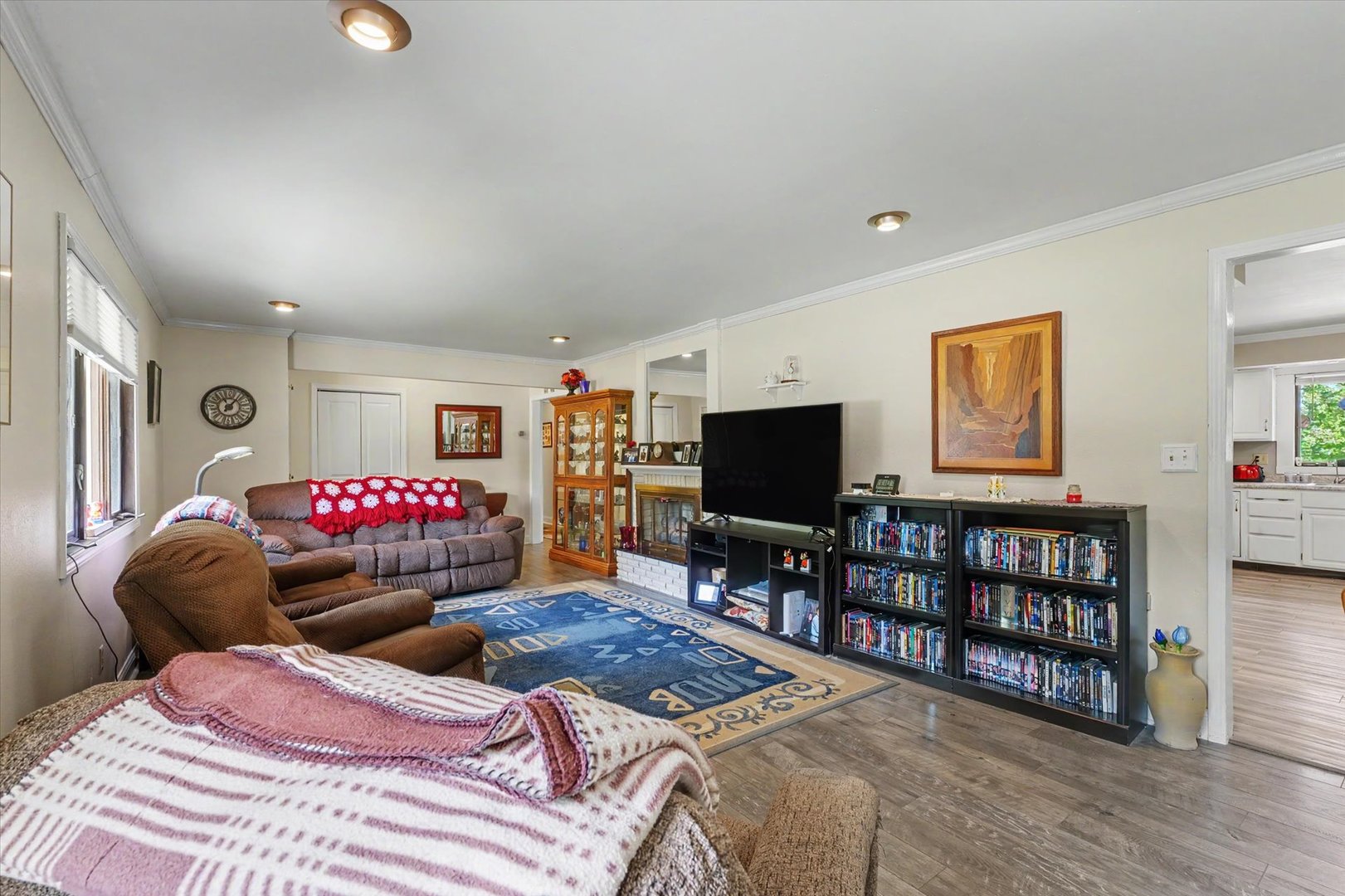 12710947 Property Photo 10