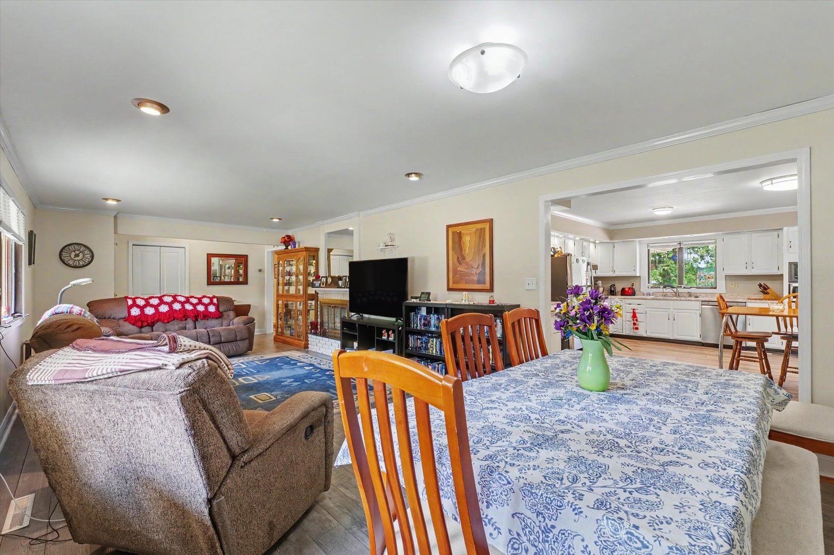 12710947 Property Photo 11