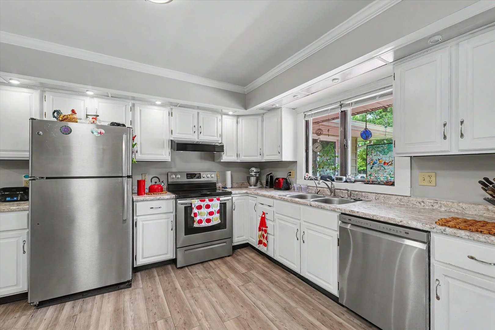 12710947 Property Photo 18