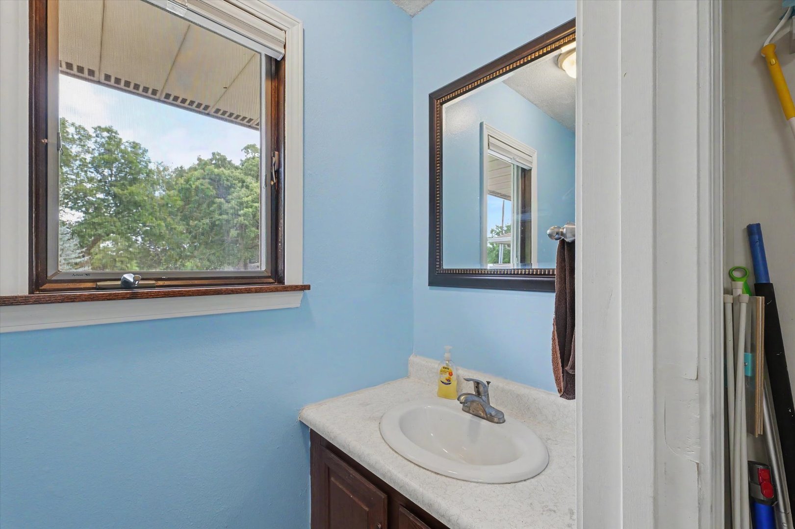 12710947 Property Photo 21