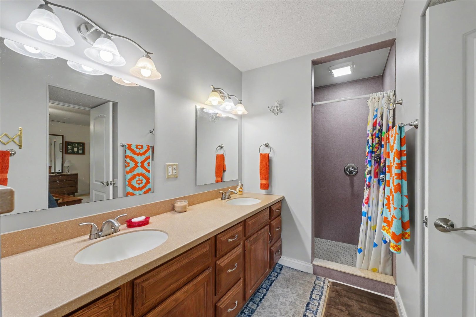 12710947 Property Photo 30