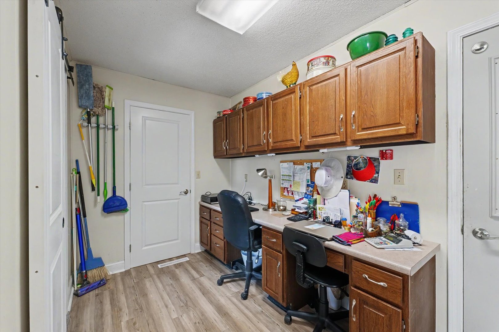 12710947 Property Photo 36