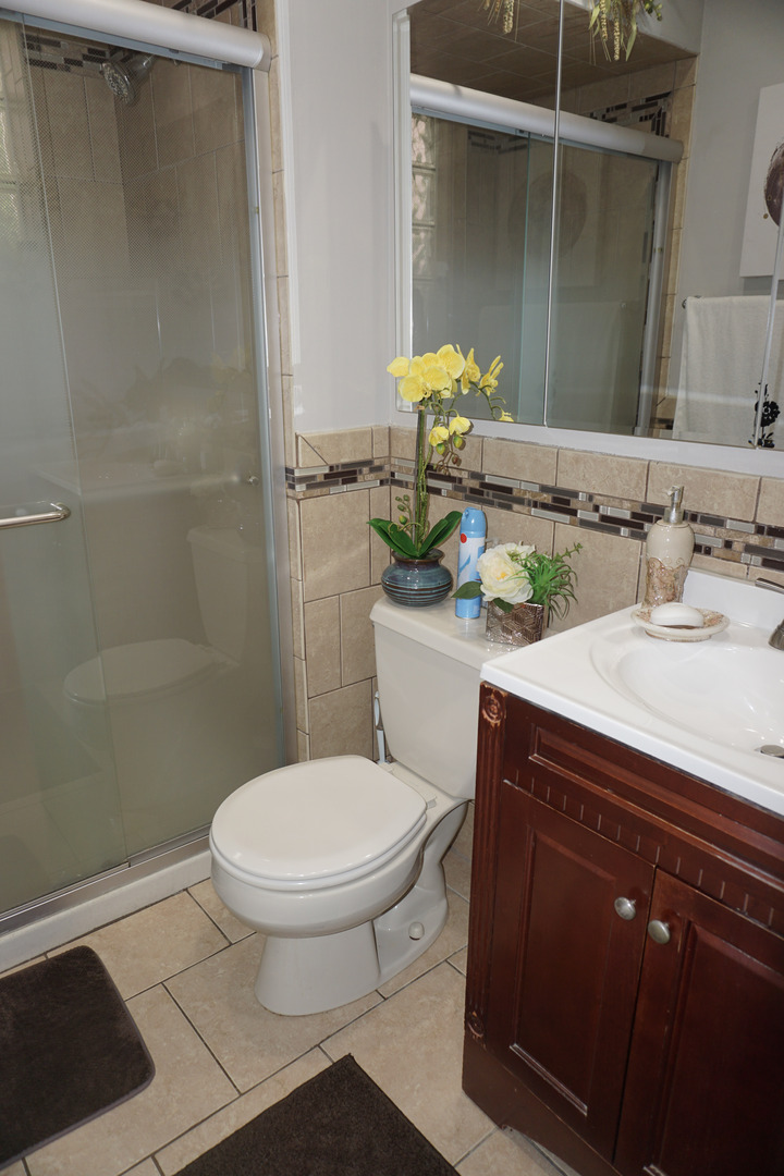 3318 N Page Avenue Property Photo 28