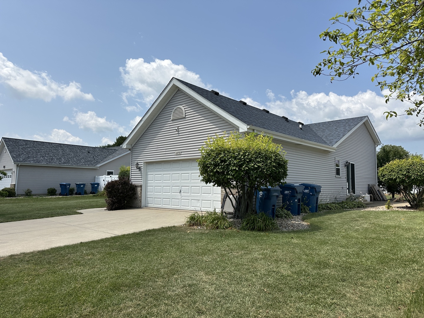1573 Stefanie Lane Property Photo 3