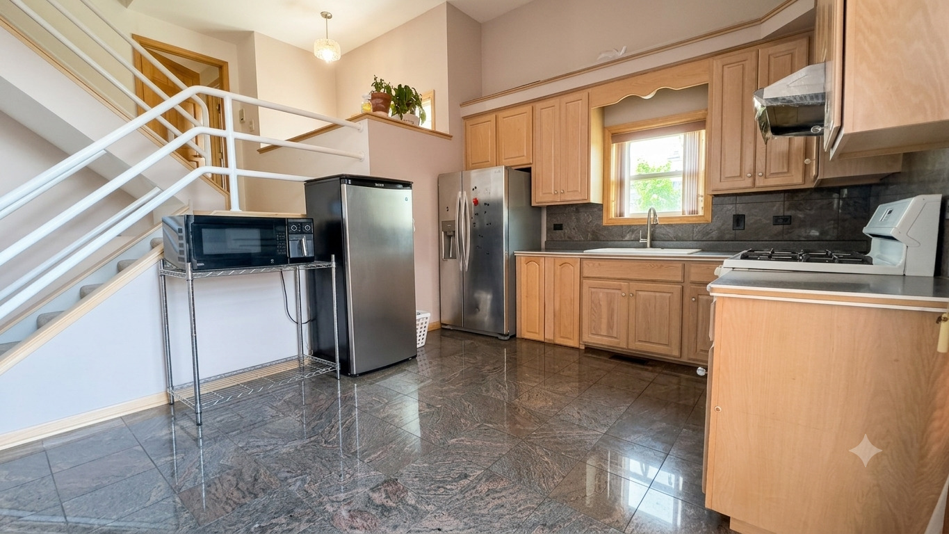 2805 S Stewart Avenue Property Photo 10