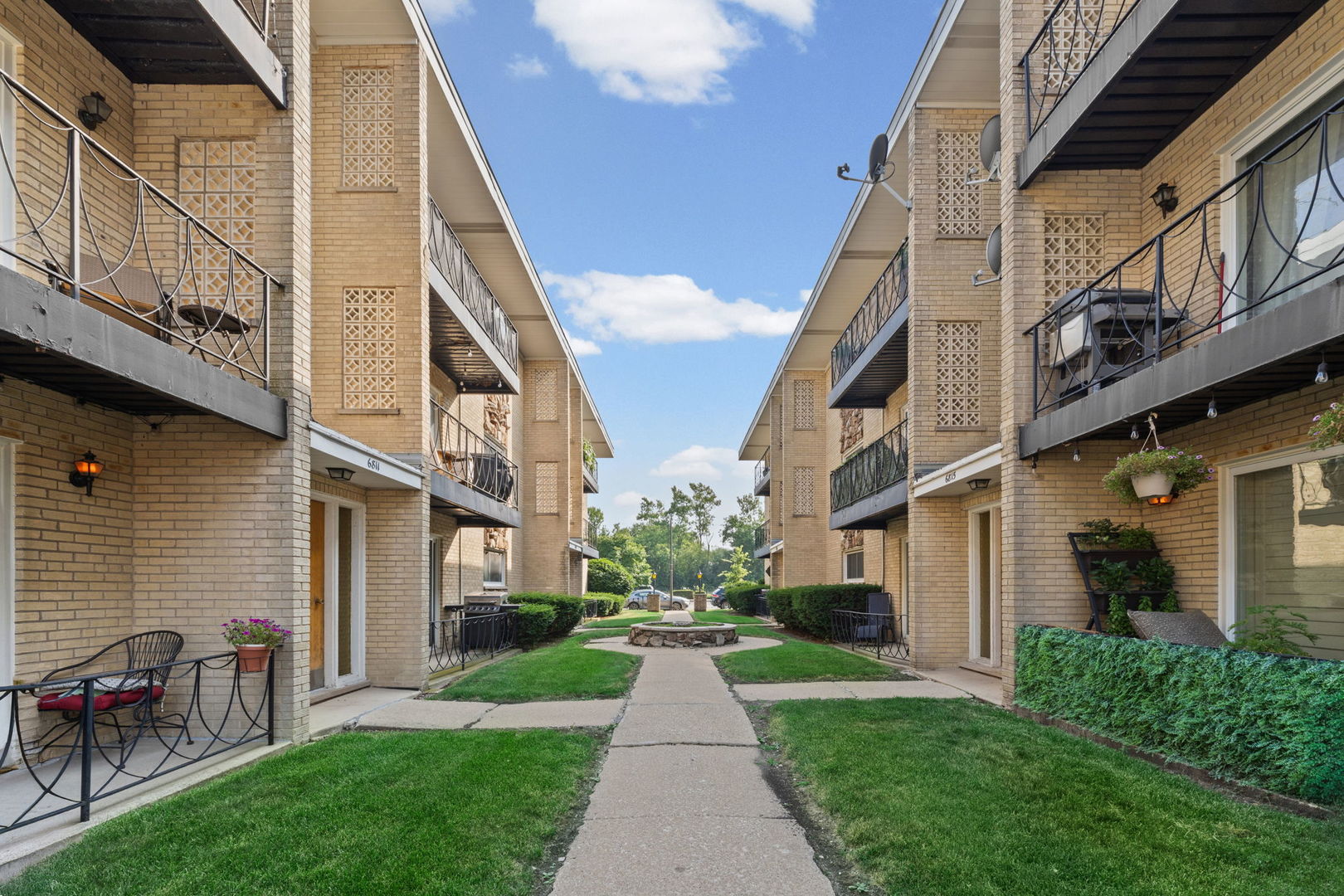 6811 N Olmsted Avenue 205 Property Photo 1