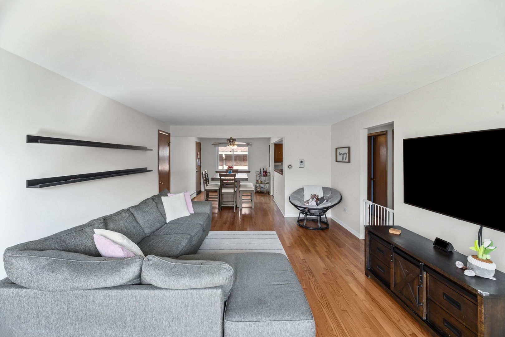 6811 N Olmsted Avenue 205 Property Photo 5