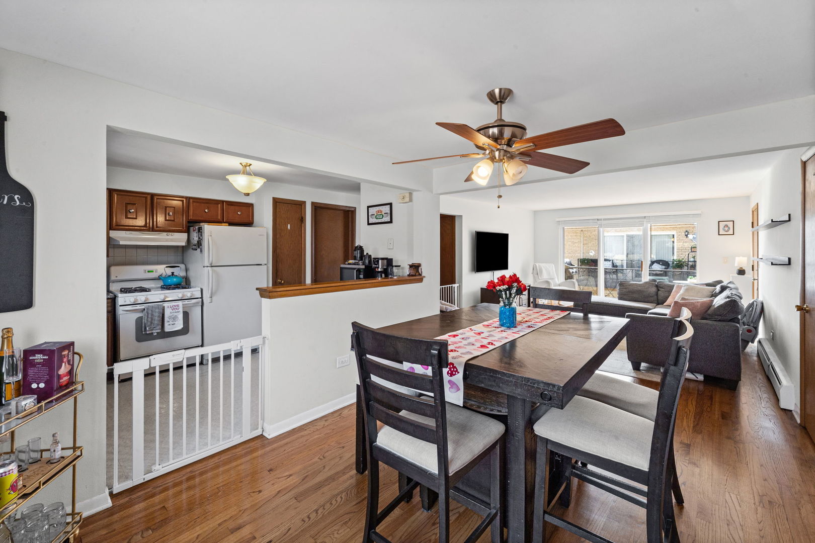 6811 N Olmsted Avenue 205 Property Photo 17
