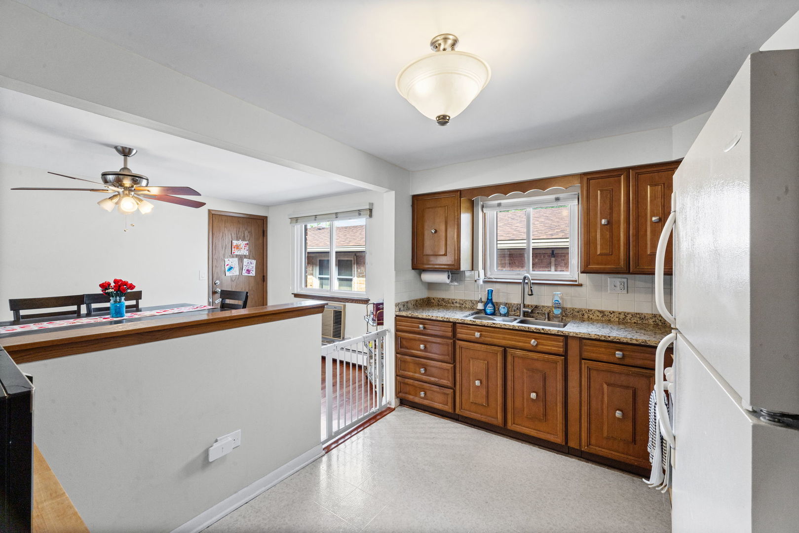 6811 N Olmsted Avenue 205 Property Photo 20