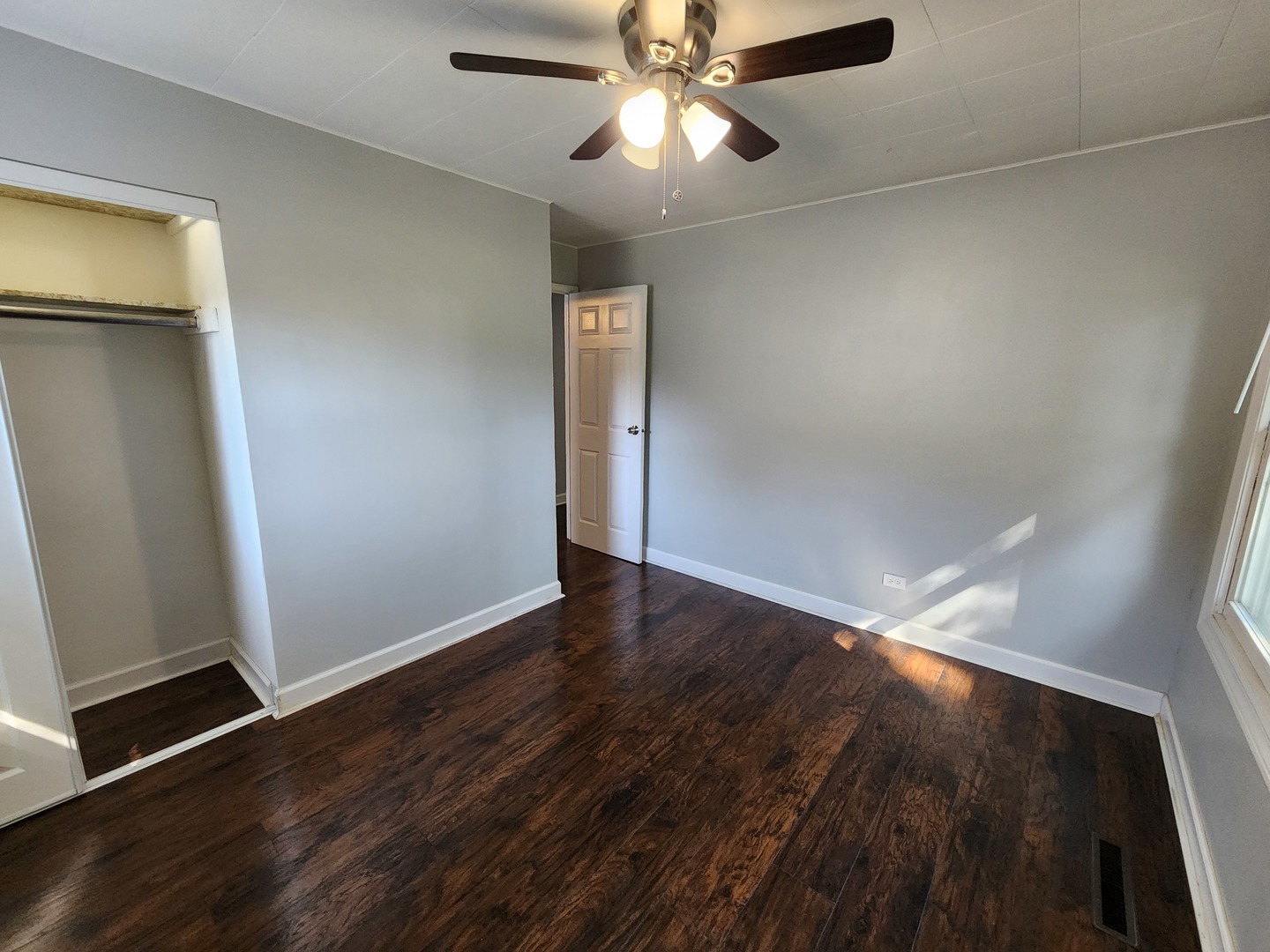 12710981 Property Photo 30