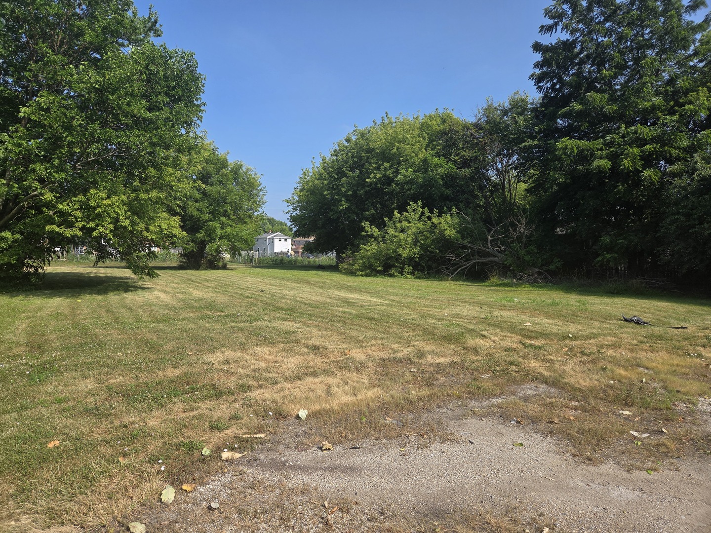 1213 Greenfield Avenue Property Photo 3