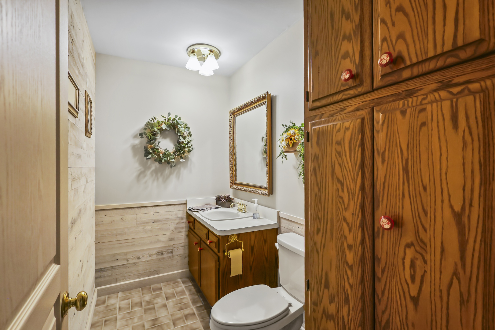 727 S Raven Road Property Photo 8