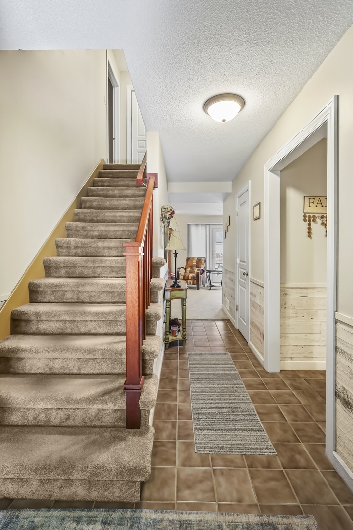 727 S Raven Road Property Photo 14