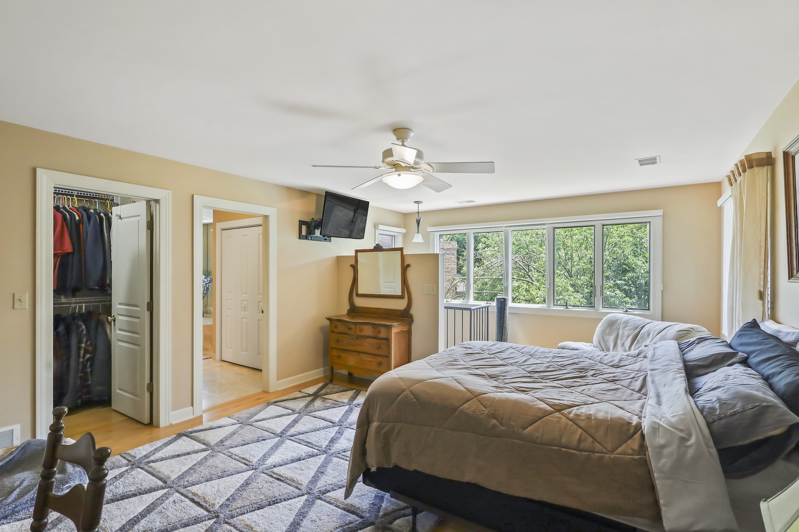 727 S Raven Road Property Photo 16