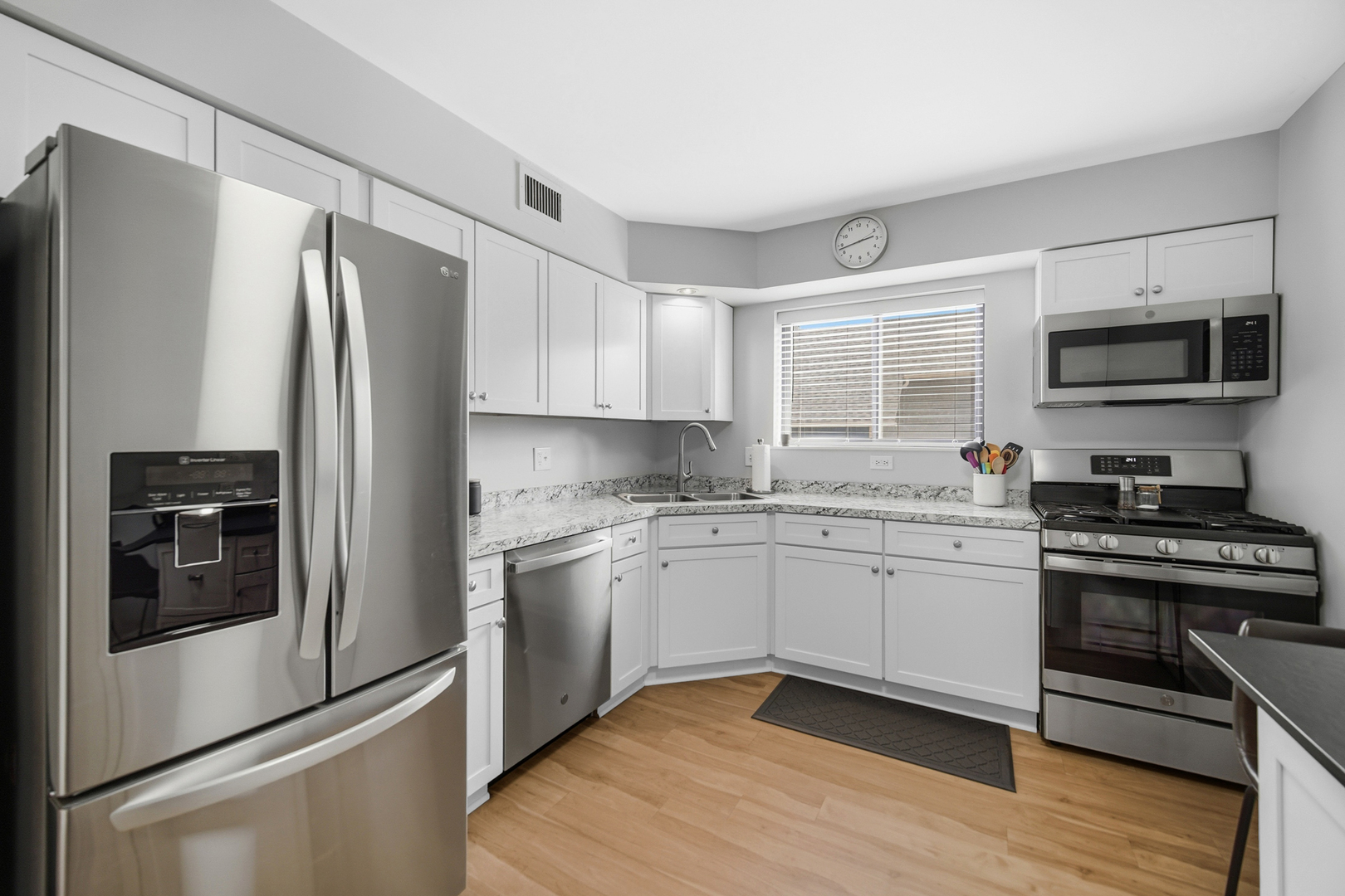 110 S Dunton Avenue 2e Property Photo 4