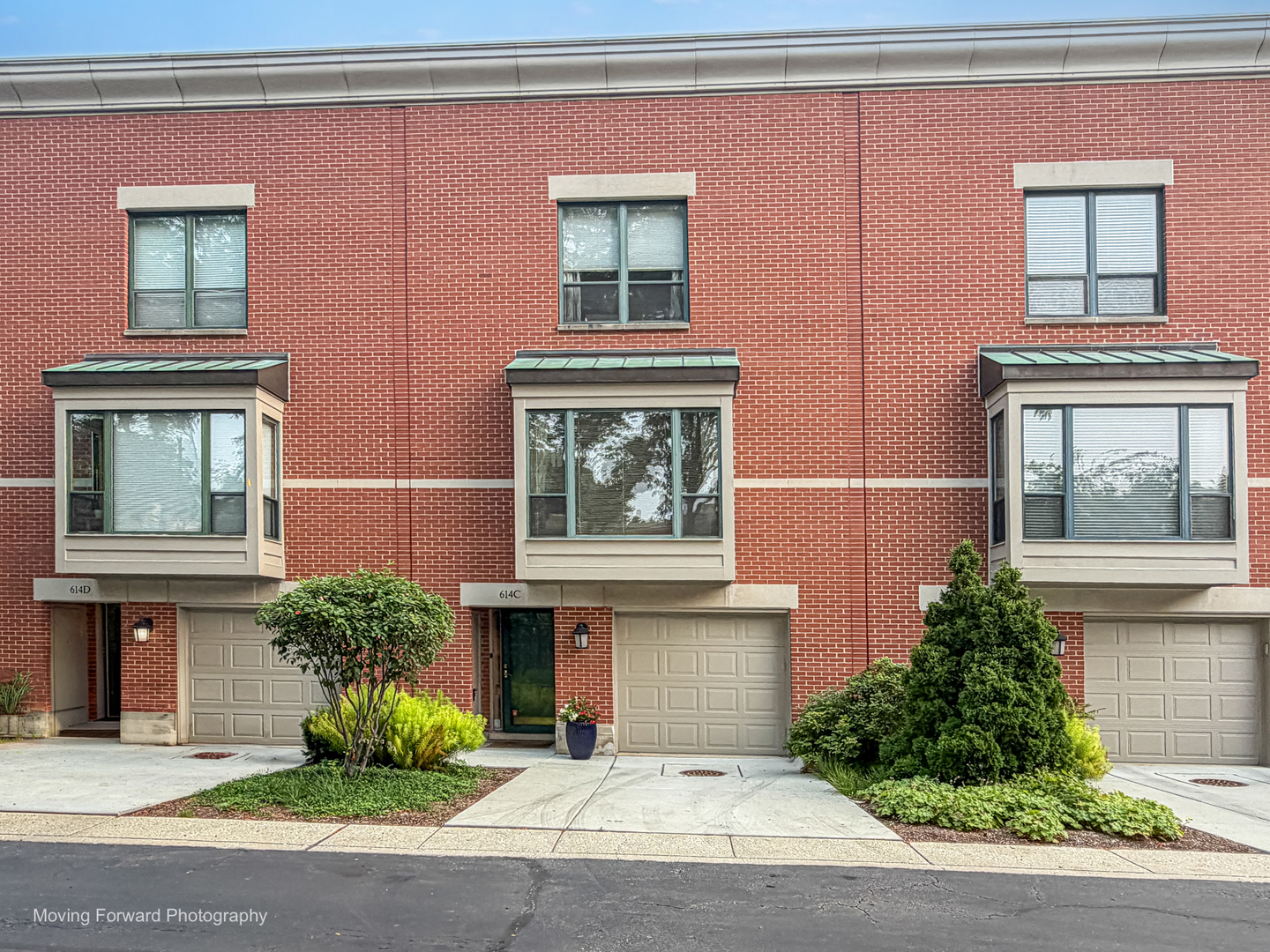 614 S Laflin Street C Property Photo 3