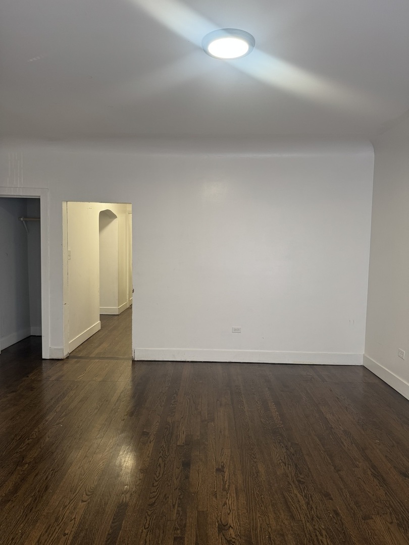 7236 S Vernon Avenue Property Photo 10