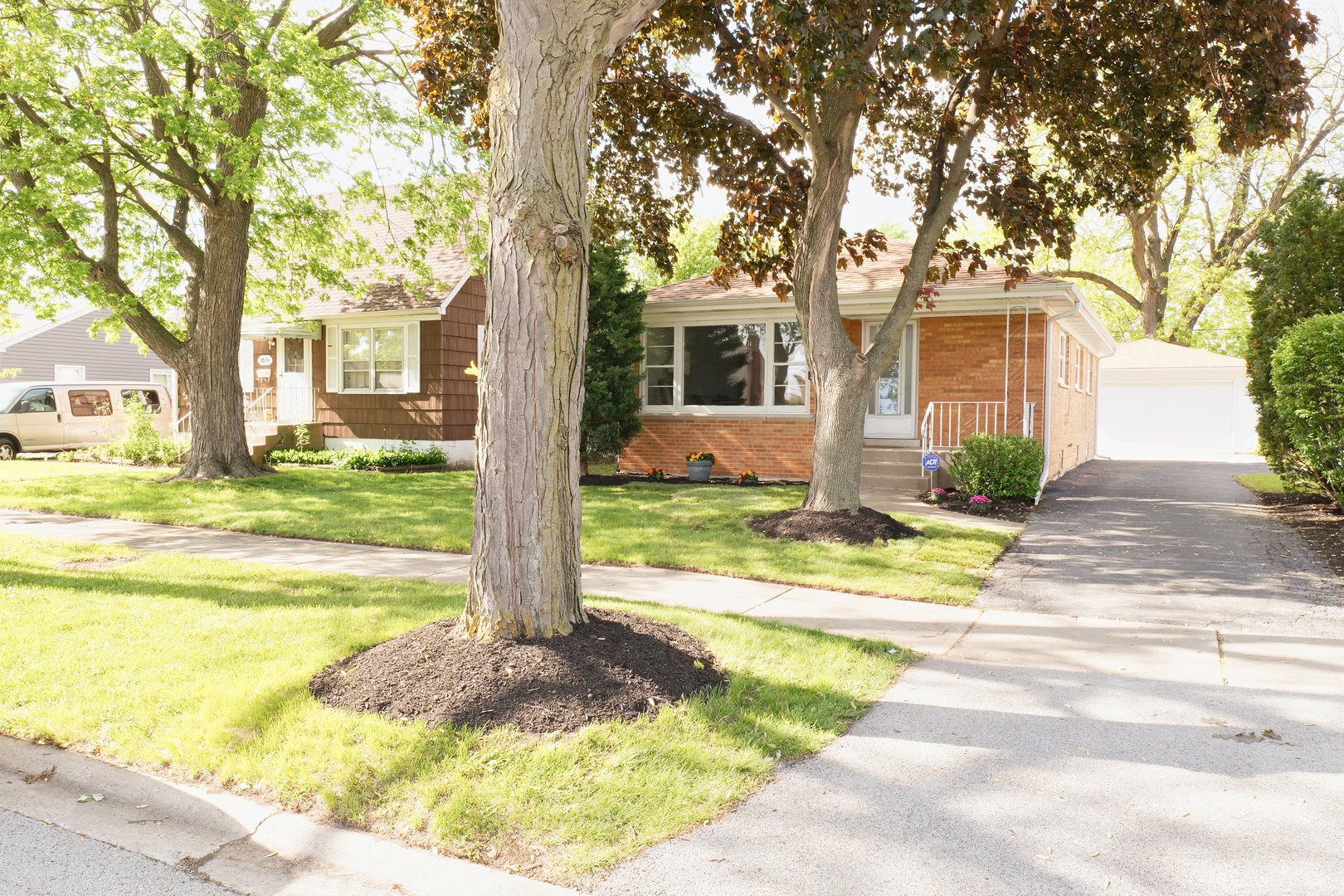 5262 Alexander Place Property Photo 1
