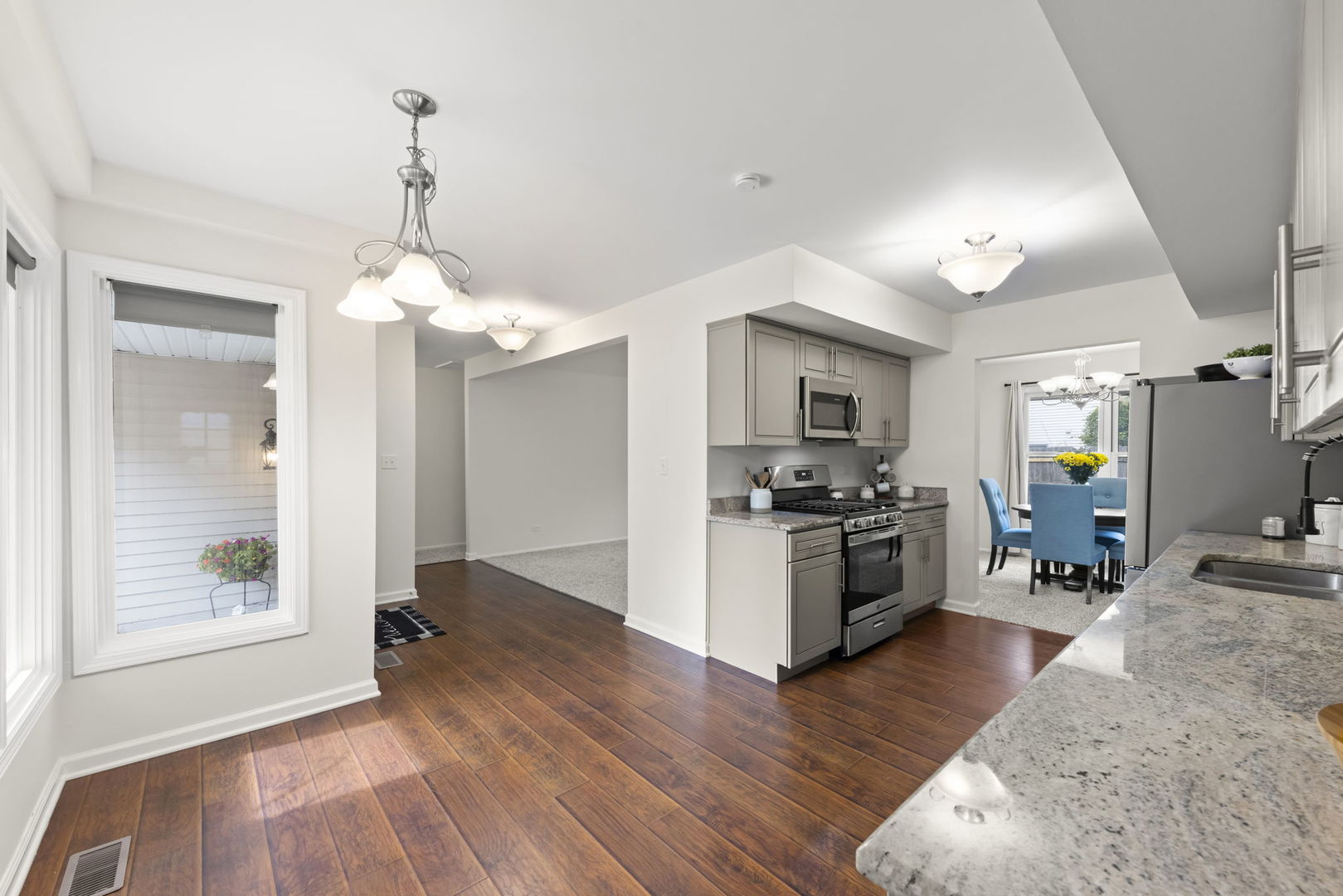 121 Newport Drive Property Photo 6
