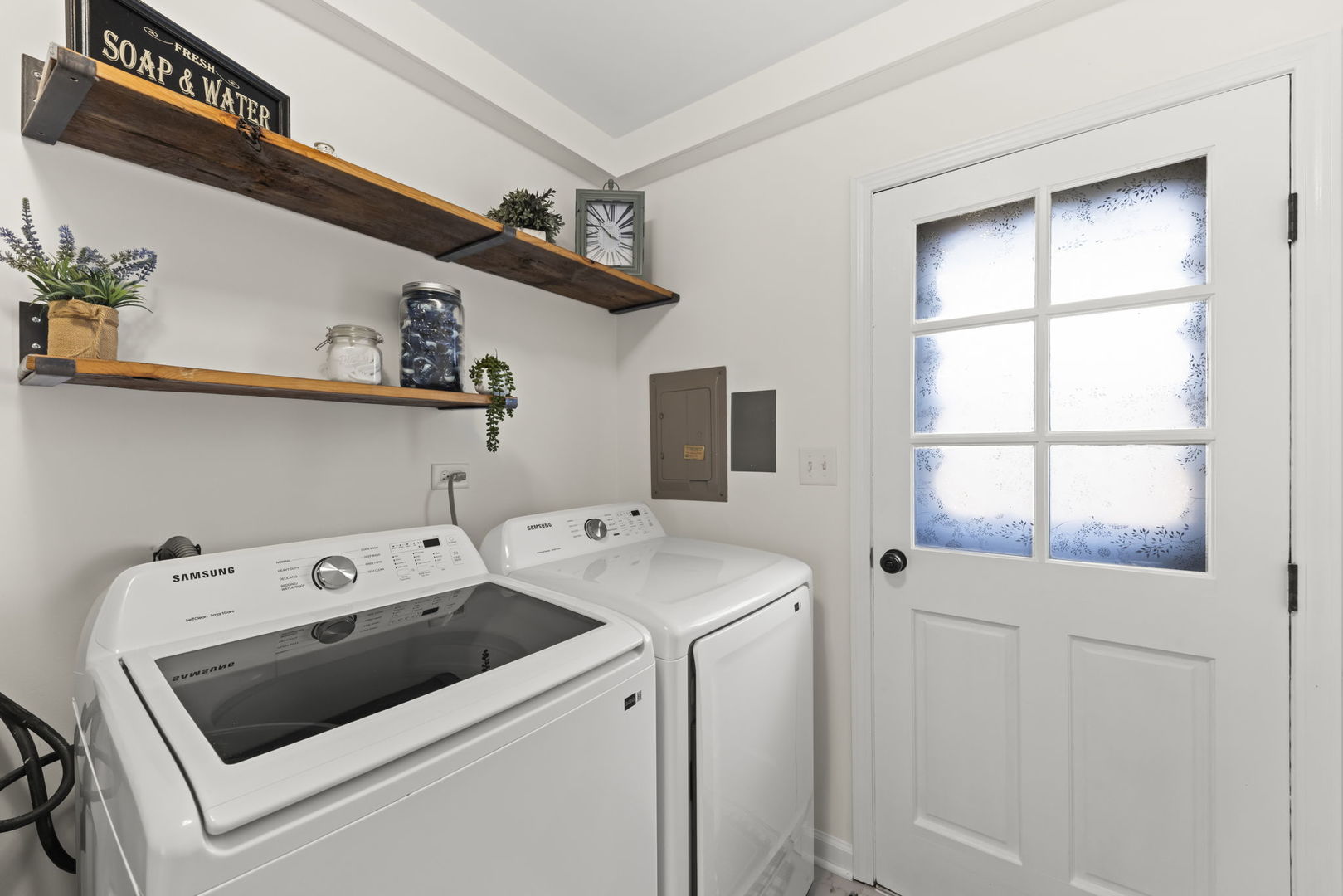 121 Newport Drive Property Photo 10