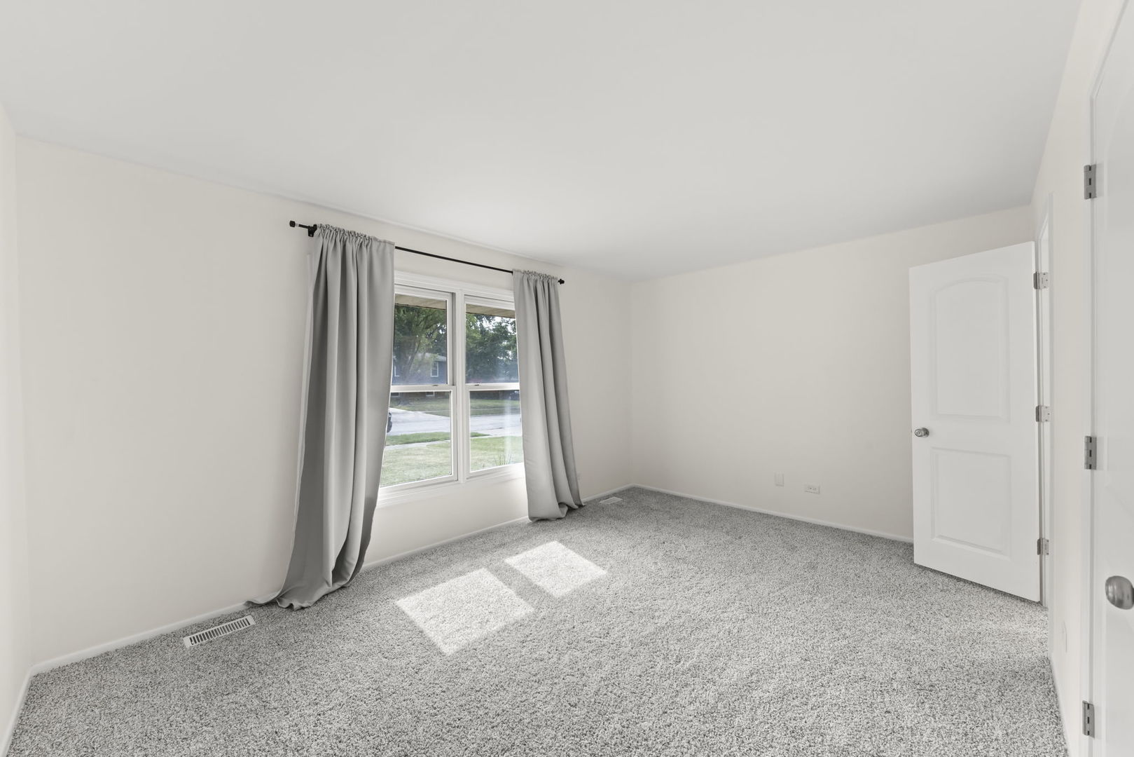 121 Newport Drive Property Photo 19