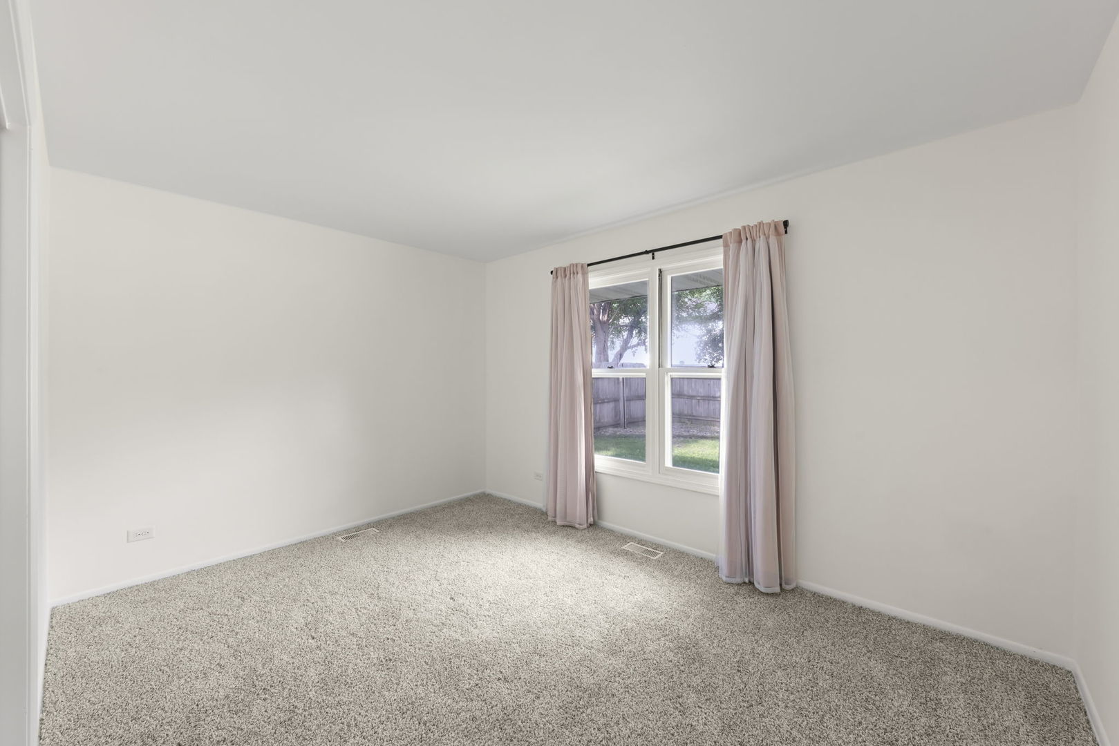 121 Newport Drive Property Photo 22