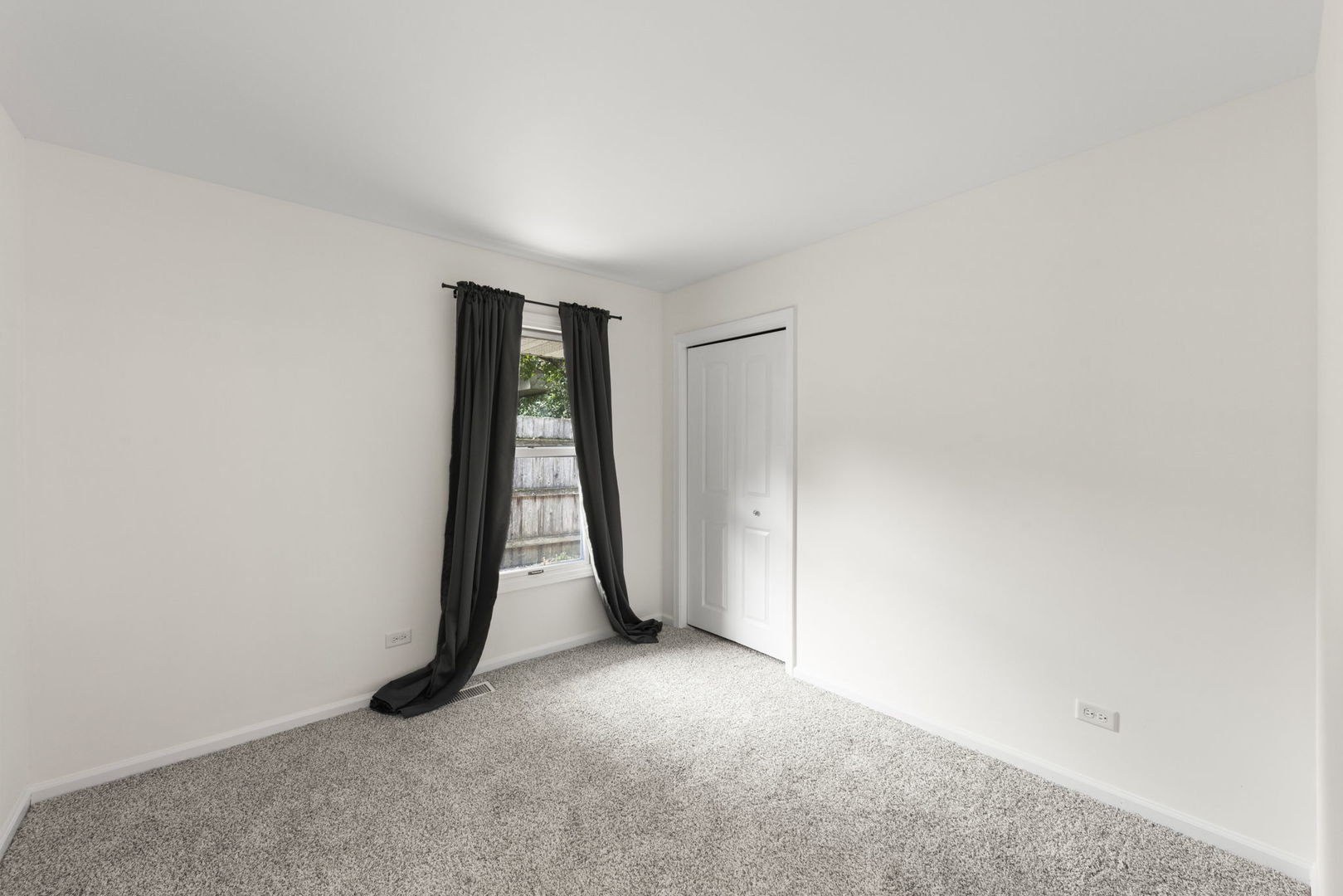 121 Newport Drive Property Photo 24