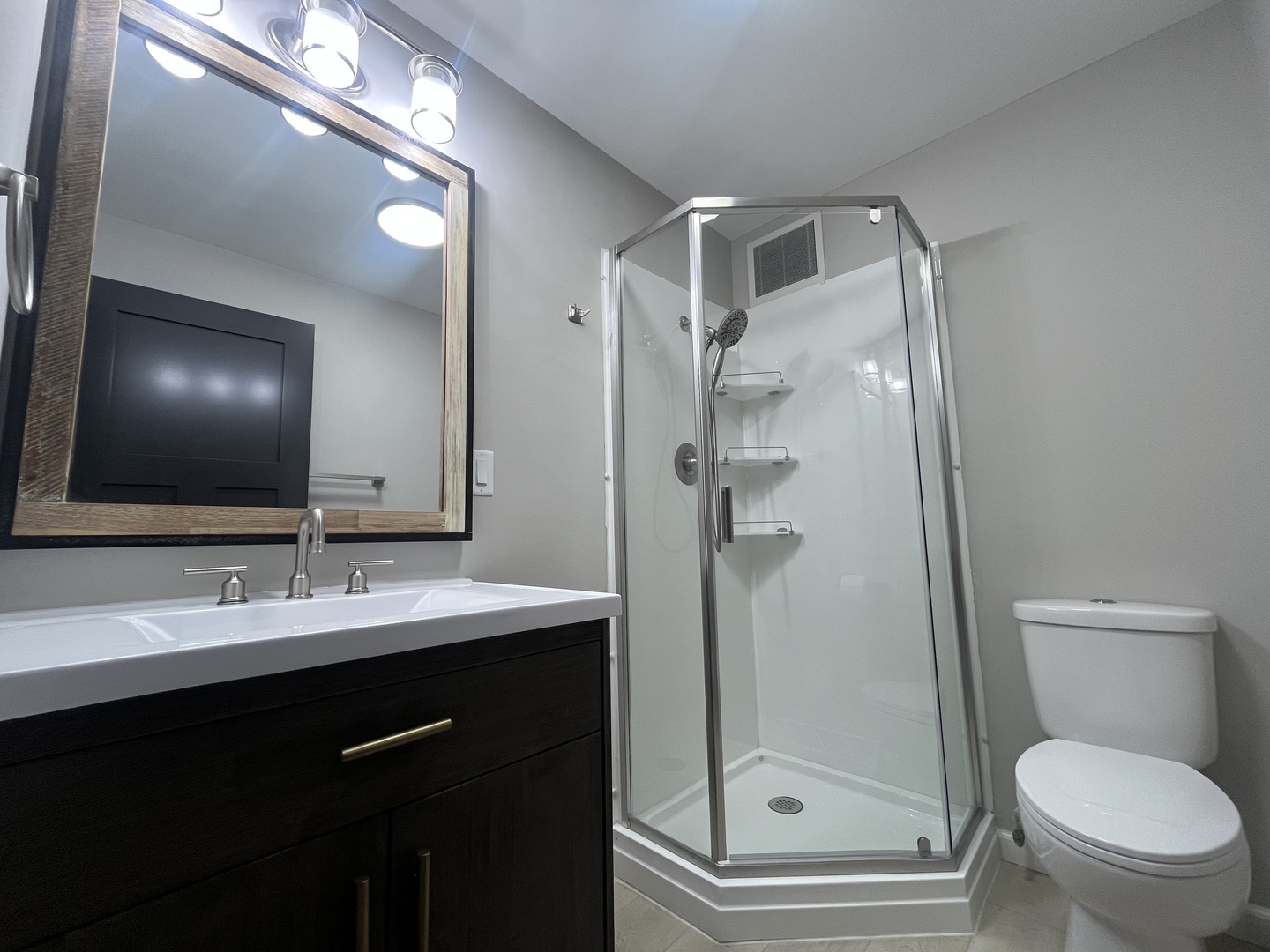 1401 Oakleaf Drive Property Photo 8